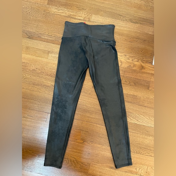 Spanx faux leather leggings size X-Large - Picture 2 of 4